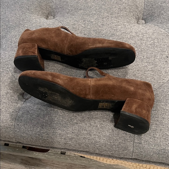 Cute suede Mary Jane’s - Picture 4 of 5